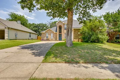 525 Oakbrook Drive, Burleson, TX 76028 - Photo 1