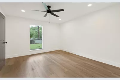 221 N 1st Street, Mabank, TX 75147 - Photo 14
