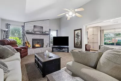 1300 Linda Court, Cleburne, TX 76033 - Photo 6
