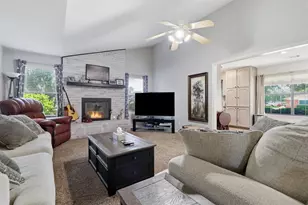 1300 Linda Ct, Cleburne, TX 76033 - Photo 6