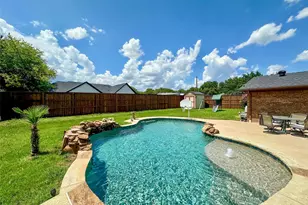 1300 Linda Ct, Cleburne, TX 76033 - Photo 4