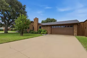 1300 Linda Ct, Cleburne, TX 76033 - Photo 26