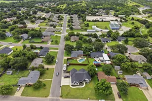 1300 Linda Ct, Cleburne, TX 76033 - Photo 30