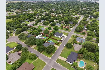 1300 Linda Court, Cleburne, TX 76033 - Photo 34
