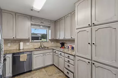 1300 Linda Court, Cleburne, TX 76033 - Photo 20