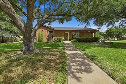 1300 Linda Court, Cleburne, TX 76033 - Photo 2