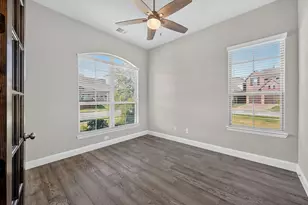1901 Acton Ln, Lantana, TX 76226 - Photo 8