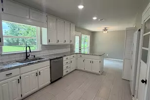 1601 San Jacinto St, Sulphur Springs, TX 75482 - Photo 6