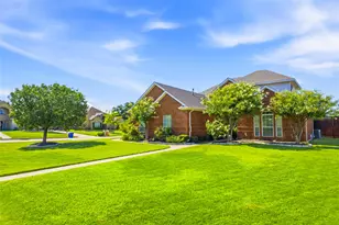 1201 Forest Green Dr, Kennedale, TX 76060 - Photo 2