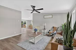 8020 S Prairie Hill St, Alvarado, TX 76009 - Photo 2