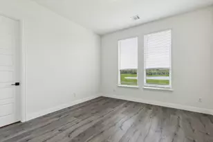 301 Hollingsworth Ln, Glenn Heights, TX 75154 - Photo 16