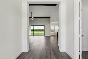 301 Hollingsworth Ln, Glenn Heights, TX 75154 - Photo 8