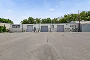 1118 E Moore Ave, Terrell, TX 75160 - Photo 1
