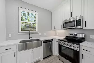931 W Collins Street, Denison, TX 75020 - Photo 10