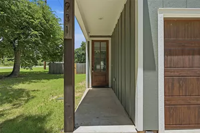 931 W Collins Street, Denison, TX 75020 - Photo 4