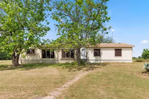 1413 Water Well Rd, Lorena, TX 76655 - Photo 6