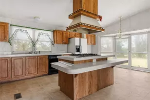 1413 Water Well Rd, Lorena, TX 76655 - Photo 12