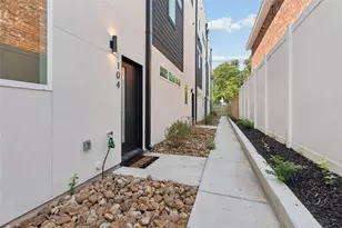 2202 N Carroll Ave, Dallas, TX 75204 - Photo 32