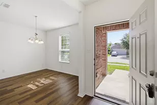 1716 Gayla Creek Dr, Little Elm, TX 75068 - Photo 6