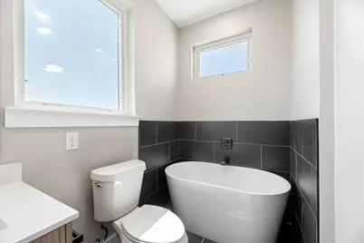 4060 Spring Valley Road #404, Farmers Branch, TX 75244 - Photo 6