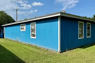 509 N 10th St, Sanger, TX 76266 - Photo 4