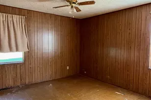 509 N 10th St, Sanger, TX 76266 - Photo 8