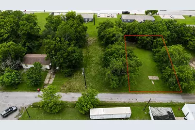 810 E 3rd Street, Bonham, TX 75418 - Photo 4