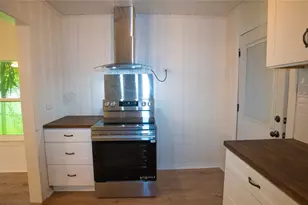 401 W Carolina St, Palestine, TX 75803 - Photo 6