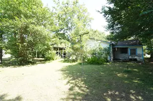 833 Carmela Ct, Cleburne, TX 76031 - Photo 24