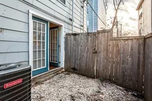 1901 N Fitzhugh Ave, Dallas, TX 75204 - Photo 18