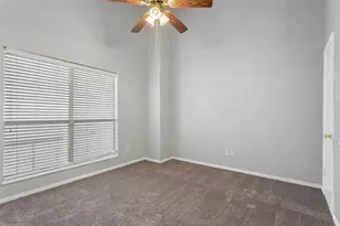 1901 N Fitzhugh Ave, Dallas, TX 75204 - Photo 14