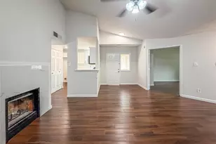406 Dollins St, Cedar Hill, TX 75104 - Photo 4