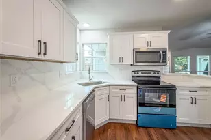 406 Dollins St, Cedar Hill, TX 75104 - Photo 6