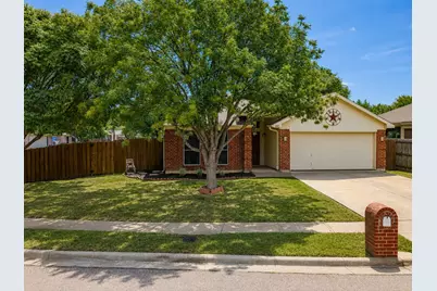 6003 Brookfall Drive, Arlington, TX 76018 - Photo 2