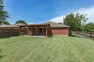 6003 Brookfall Dr, Arlington, TX 76018 - Photo 32