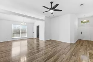 6003 Brookfall Dr, Arlington, TX 76018 - Photo 4