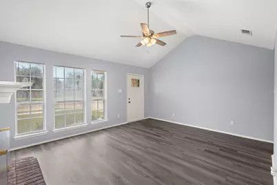 1516 S Rockwall Avenue, Terrell, TX 75160 - Photo 4