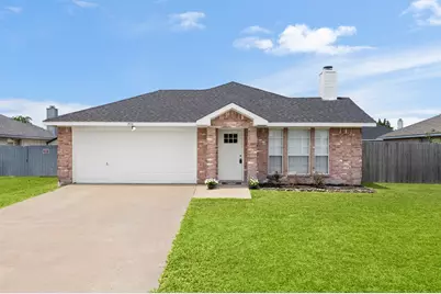 1516 S Rockwall Avenue, Terrell, TX 75160 - Photo 1