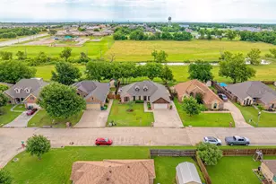806 N Tejas Dr, Sanger, TX 76266 - Photo 38