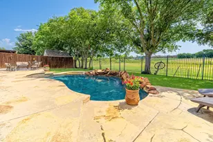 806 N Tejas Dr, Sanger, TX 76266 - Photo 34