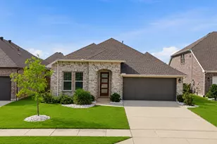 9529 Blue Stem Ln, Little Elm, TX 75068 - Photo 2