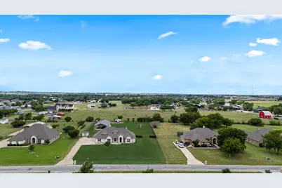 120 Lone Star Way, Godley, TX 76044 - Photo 2