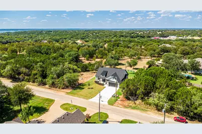 27027 Stonewood Drive, Whitney, TX 76692 - Photo 36