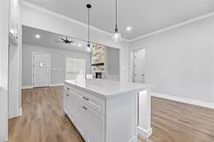 27027 Stonewood Dr, Whitney, TX 76692 - Photo 12