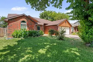 7949 Waterside Trail, Fort Worth, TX 76137 - Photo 2
