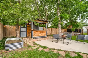 1015 N College St, McKinney, TX 75069 - Photo 22