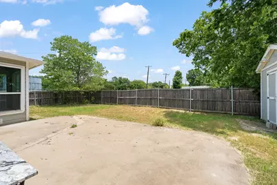 111 W Shelton Street, Alvarado, TX 76009 - Photo 18