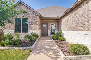 352 Cyprus Grove Dr, Lavon, TX 75166 - Photo 2