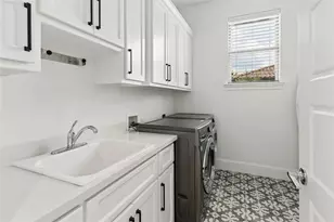 10215 Blackenhurst Ln, Frisco, TX 75033 - Photo 32