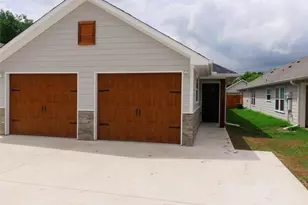 608 E College St, Sherman, TX 75090 - Photo 1